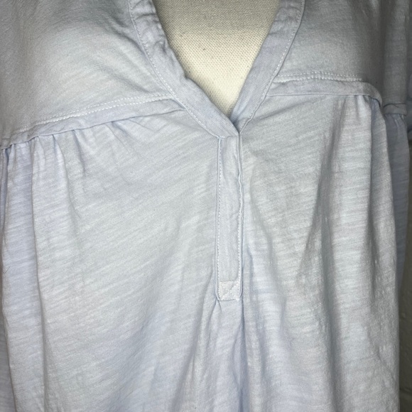 Pilcro light blue V neck top - Picture 2 of 4